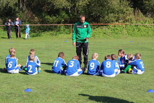 九游娱乐app-女篮老将坚持出战为队伍稳定发挥贡献宝贵经验力量，女篮名将